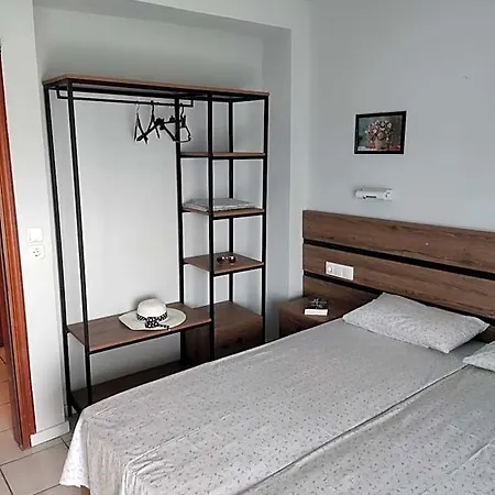 Elli With Free Private Parking Hotell