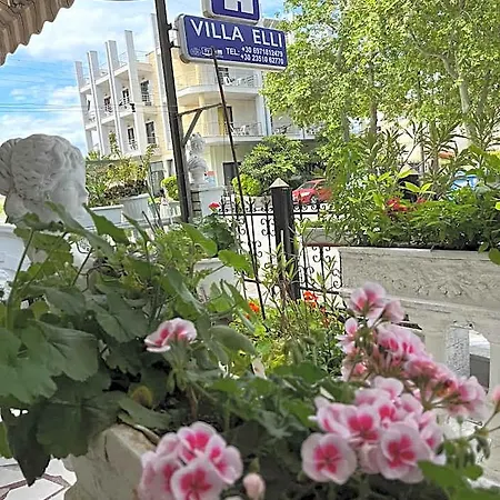 Elli With Free Private Parking